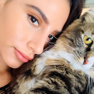 Meet your Posher, Nadia